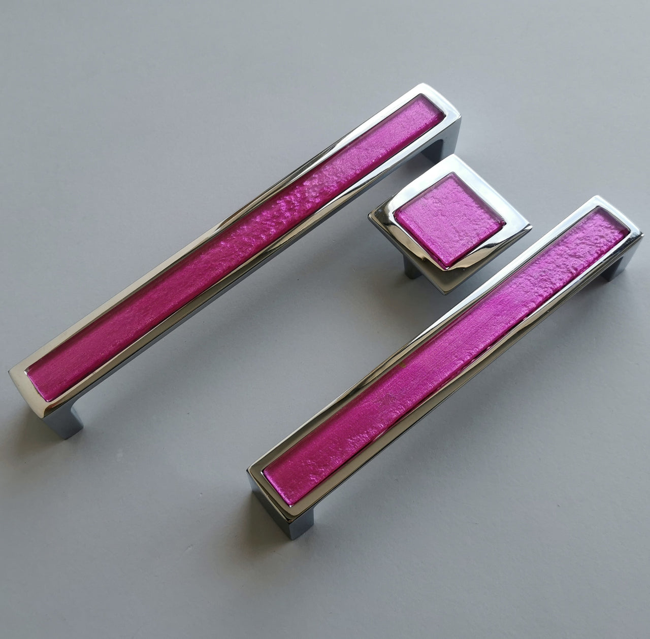 Modern Fuchsia Pink Glass Pop-up Pull/Knob. Pop-up Glass Handles - 0022