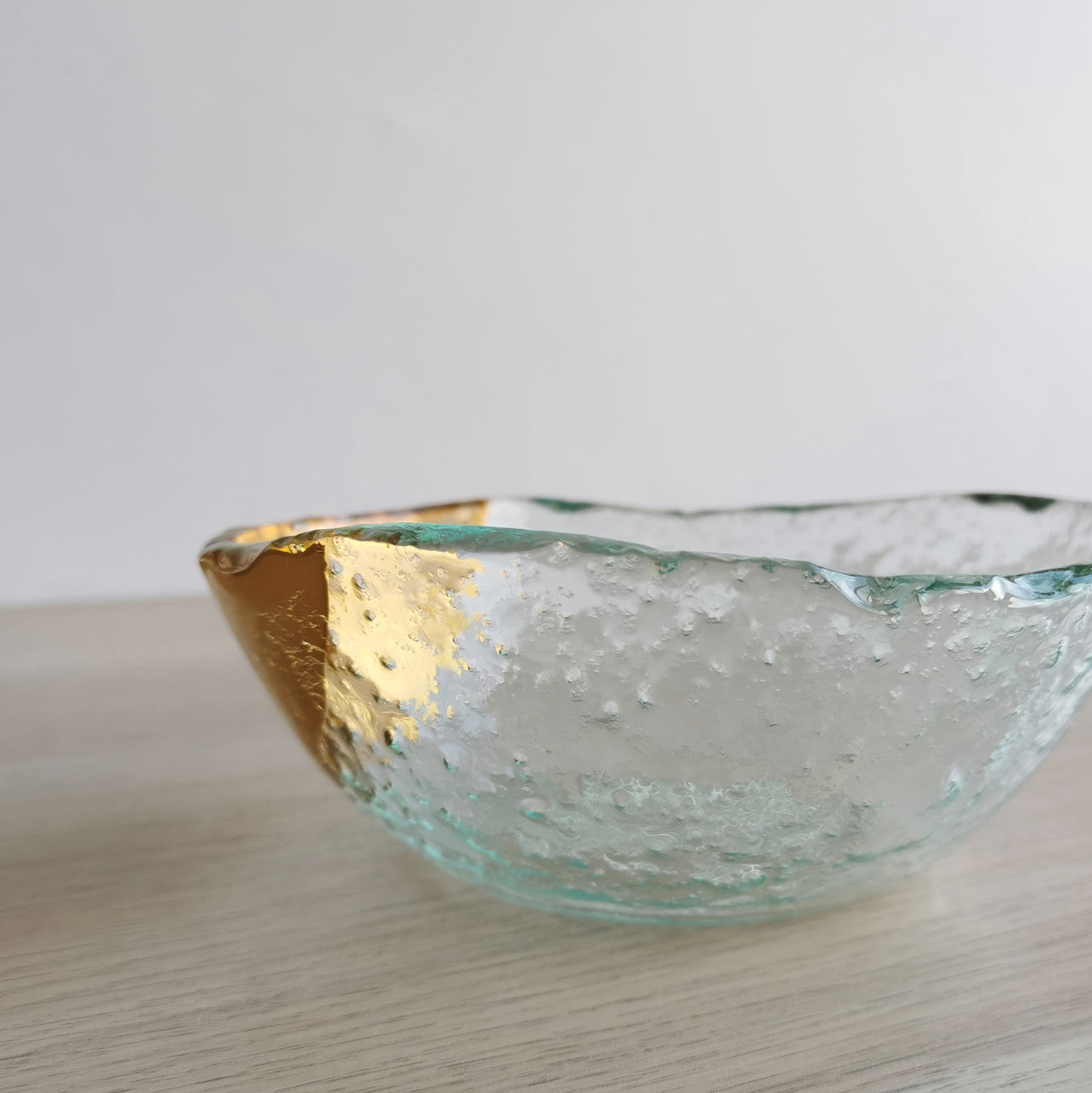 Vanilla Minimalist Transparent&Gold Glass Bowl. Transparent&Gold Glass Cereal Bowl - 5 15/16" (15cm.)