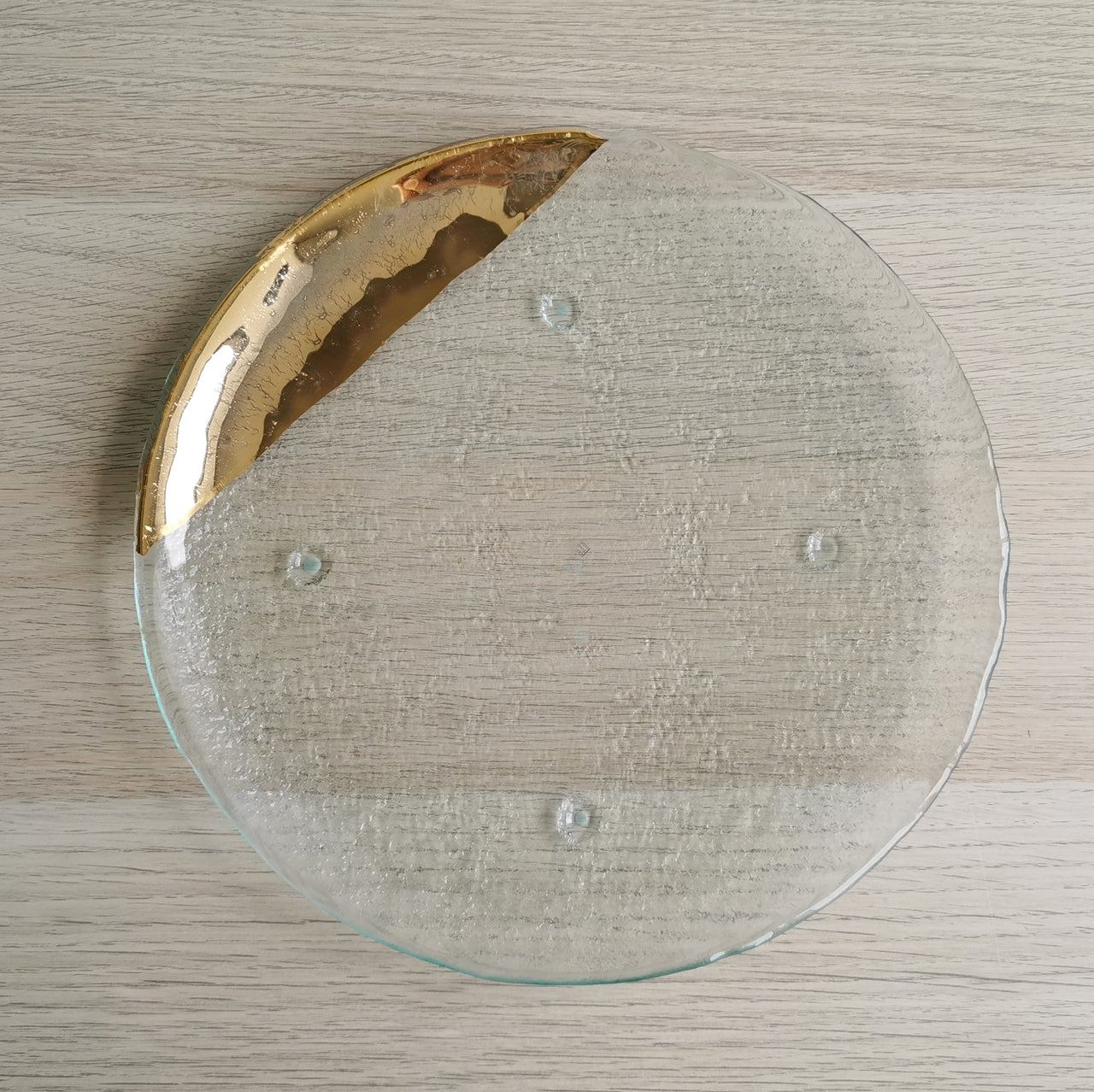 Merry Minimalist Transparent&Gold Glass Main Course Plate. Transparent&Gold Glass Plate - 10 5/8" (27cm.)
