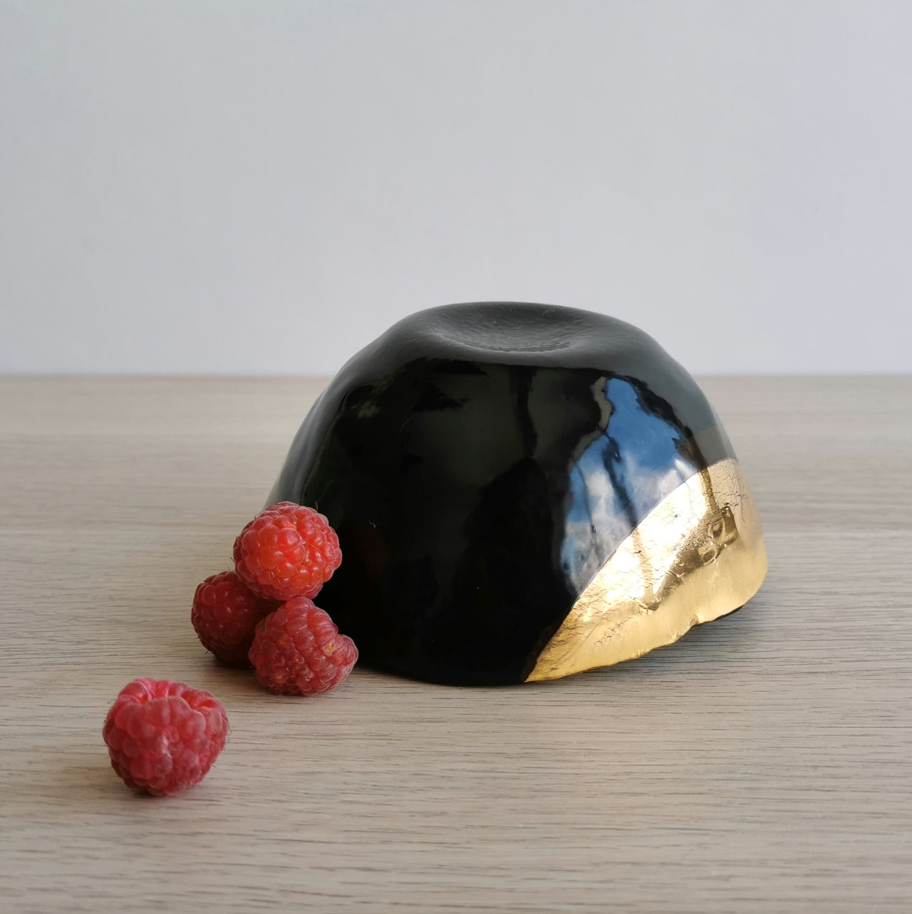 Vanilla Minimalist Black&Gold Glass Bowl. Small Black&Gold Glass Ice-Cream Bowl - 4 15/16" (12,5cm.)