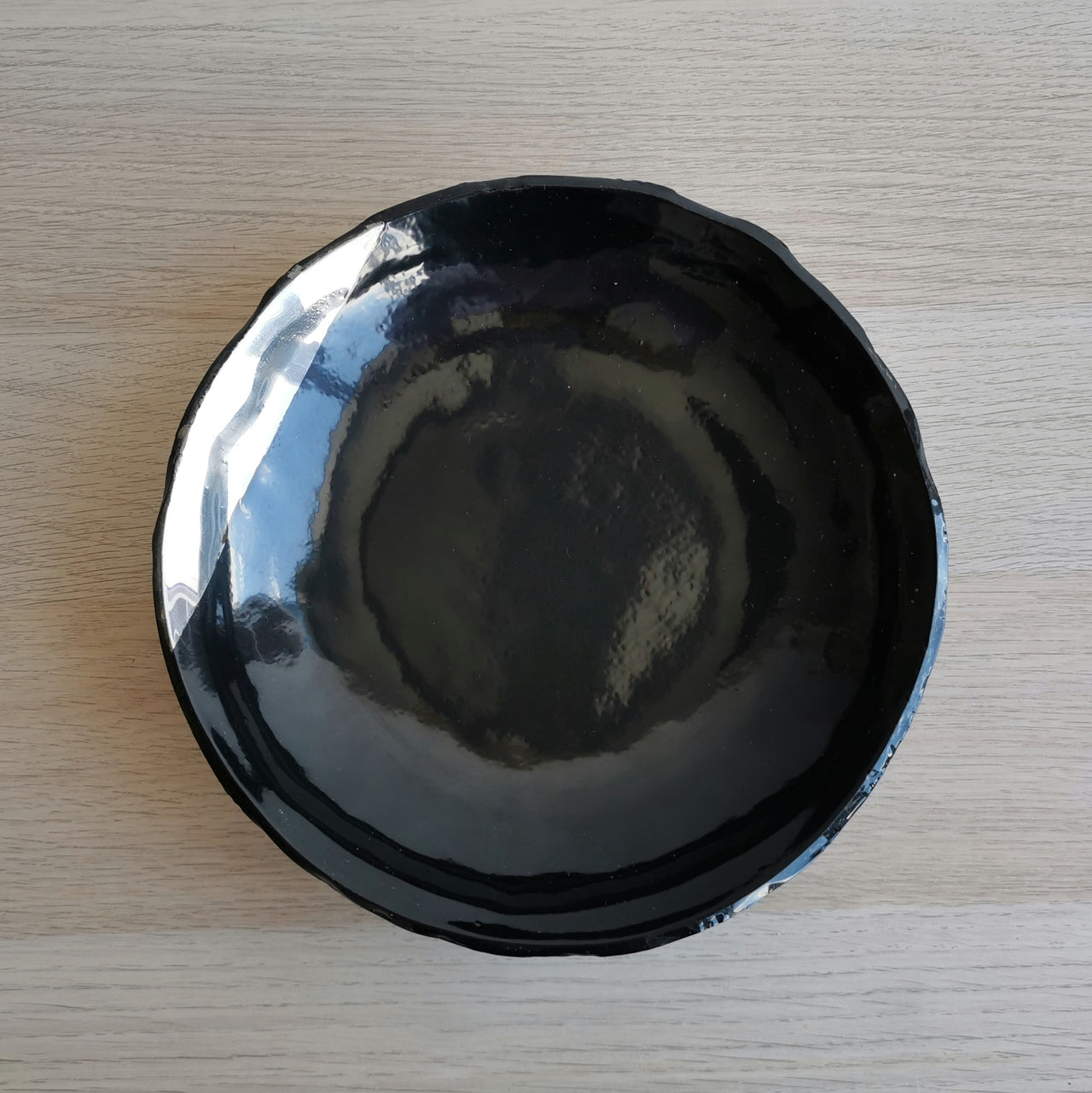 Merry Minimalist Black&Platinum Glass Pasta Bowl. Black&Platinum Glass Pasta Bowl - 9 1/4" (23,5cm.)