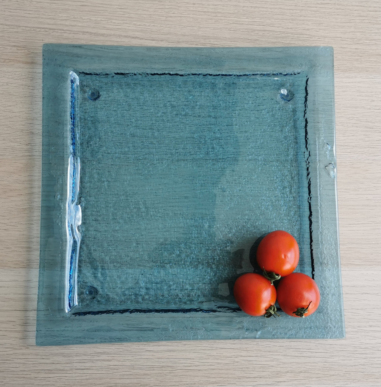 New York Minimalist Blue Glass Main Course Plate. Sky Blue Glass Plate - 10 13/16"x10 13/16" (27,5cm.x27,5cm.)