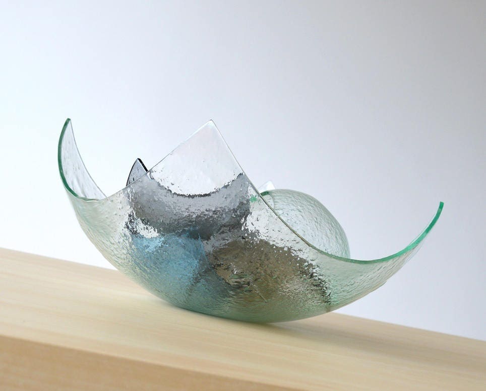Modern Minimalist Fused Glass Fruit Bowl. Centerpiece Salad Bowl Mininalist Glass Bowl. Clear Glass Fused Glass Bowl. Designer Fruitbowl XXL