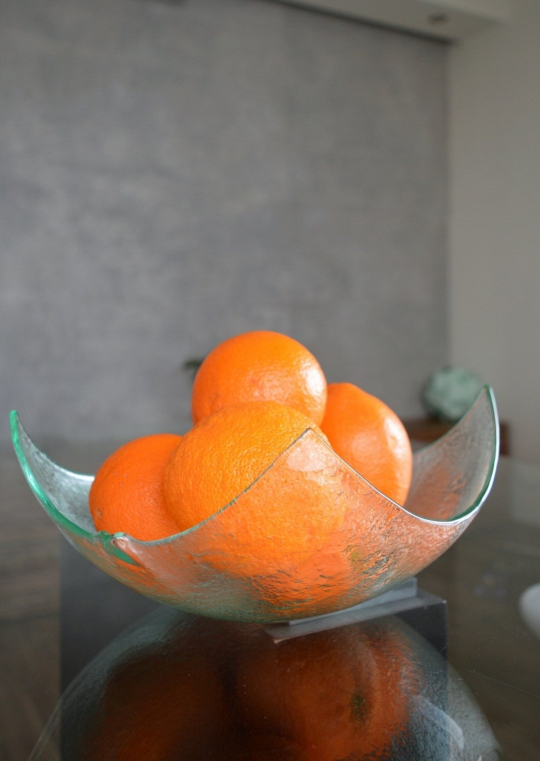 Modern Minimalist Fused Glass Fruit Bowl. Centerpiece Salad Bowl. Mininalist Glass Bowl. Transparent Fused Glass Bowl. Clear Glass Bowl L