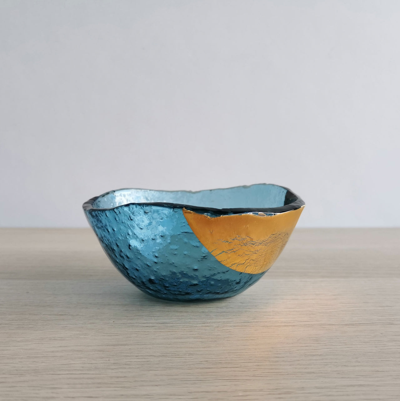 Vanilla Minimalist Sky Blue&Gold Glass Bowl. Small Blue&Gold Glass Ice-Cream Bowl - 4 15/16" (12,5cm.)