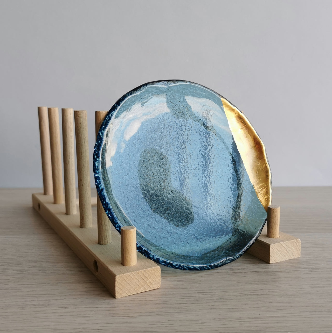Merry Minimalist Sky Blue&Gold Glass Charger Plate. Small Blue&Gold Glass Plate - 5 15/16" (15cm.)