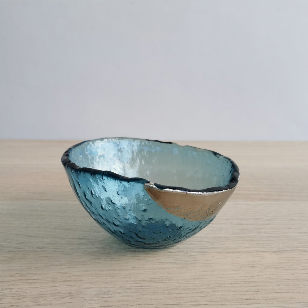 Vanilla Minimalist Sky Blue&Platinum Glass Bowl. Small Blue&Platinum Glass Ice-Cream Bowl - 4 15/16" (12,5cm.)