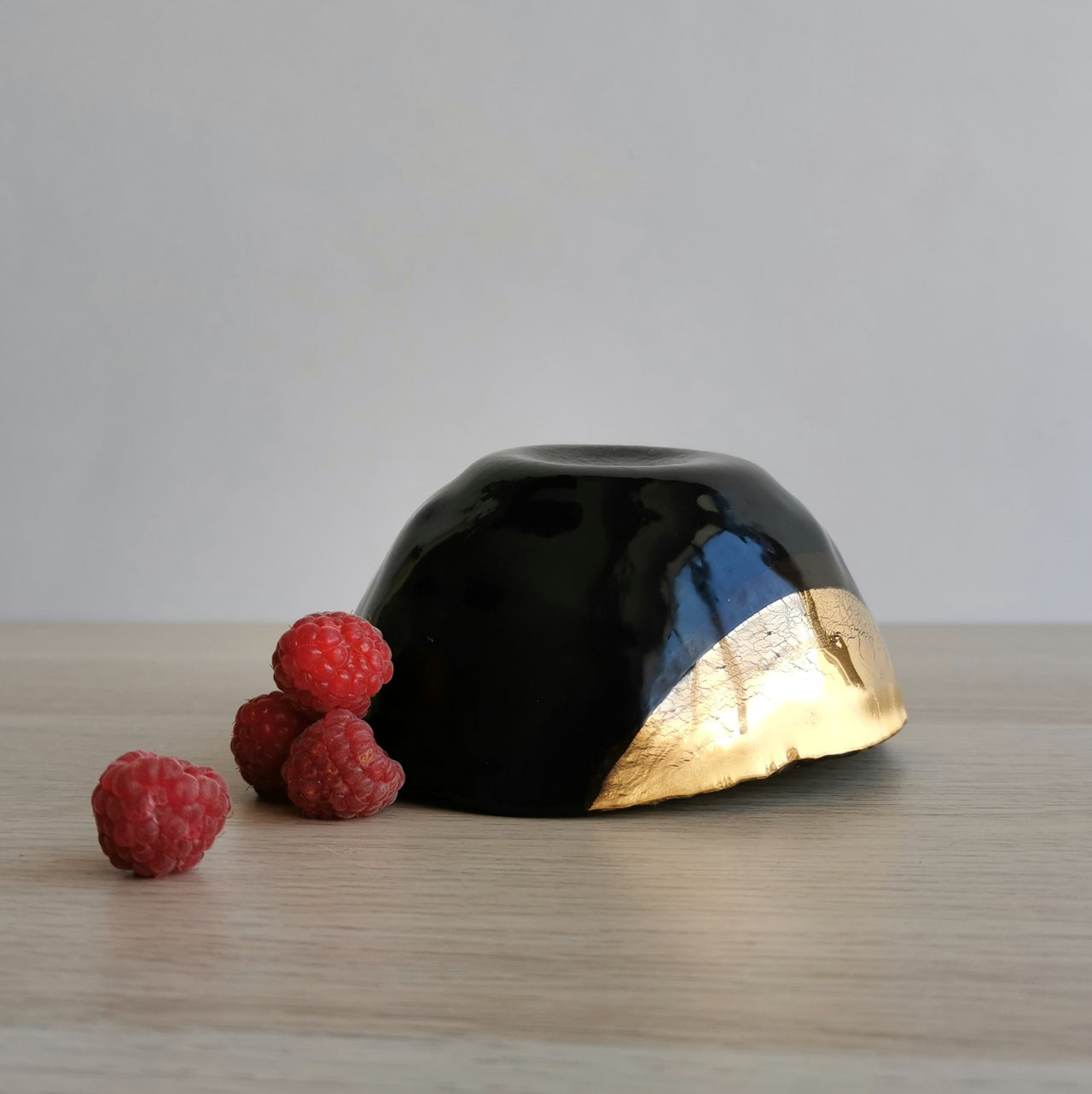 Vanilla Minimalist Black&Gold Glass Bowl. Small Black&Gold Glass Ice-Cream Bowl - 4 15/16" (12,5cm.)
