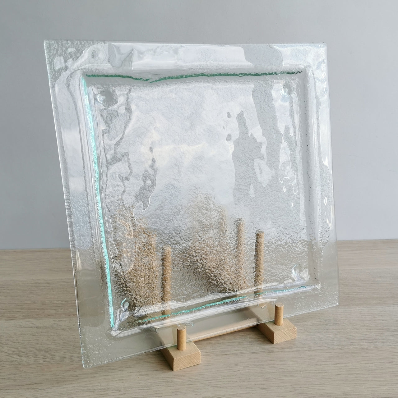 New York Minimalist Clear Glass Platter. Transparent Glass Platter - 12"x12" (30,5cm.x30,5cm.)