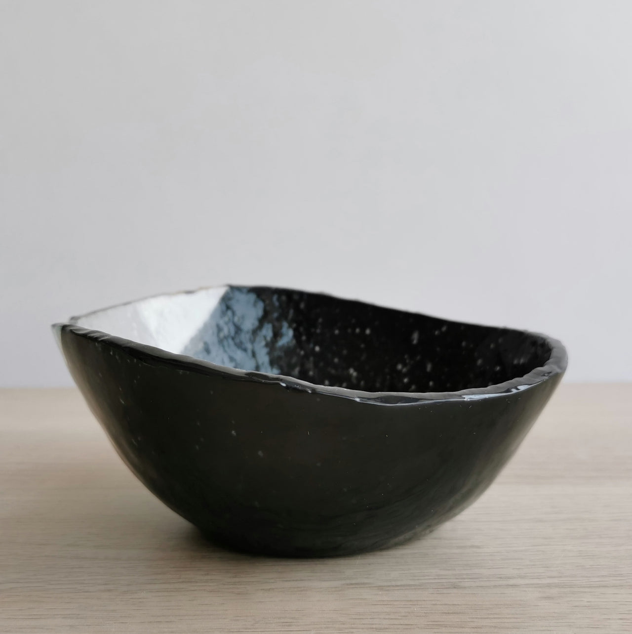 Vanilla Minimalist Black&Transparent Glass Bowl. Black&Transparent Glass Cereal Bowl - 5 15/16" (15cm.)