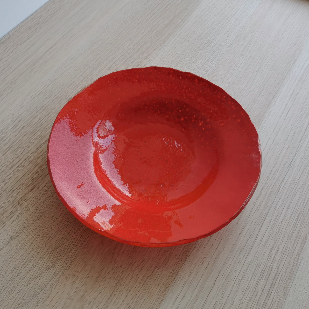 Pasta Minimalist Poppy Glass Bowl. Poppy Glass Pasta Bowl - 9 13/16" (25cm.)