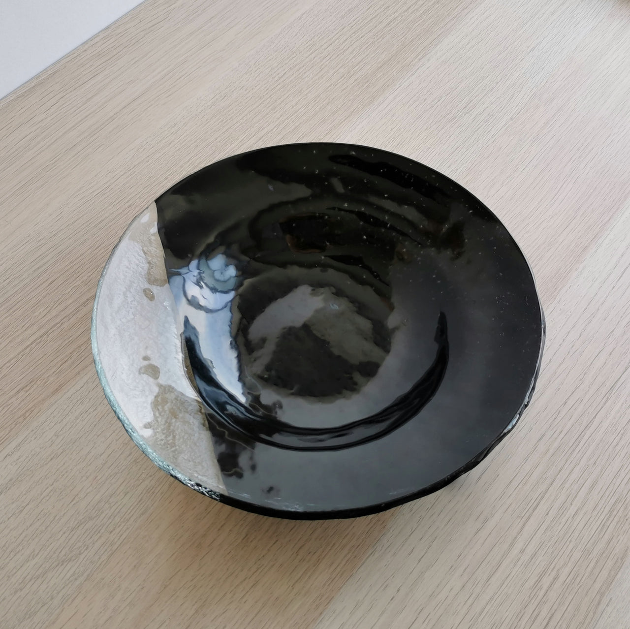 Pasta Minimalist Black&Transparent Glass Bowl. Black&Transparent Glass Pasta Bowl - 9 13/16" (25cm.)