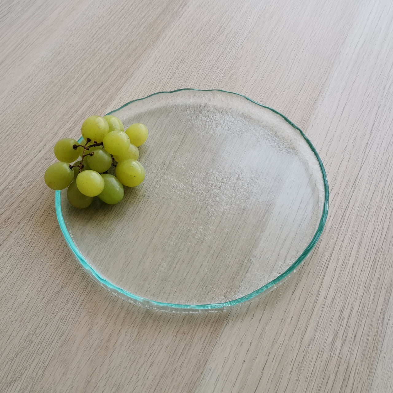 Manhattan Minimalist Clear Glass Dessert Plate. Transparent Glass Plate - 9 1/4" (23,5cm.)