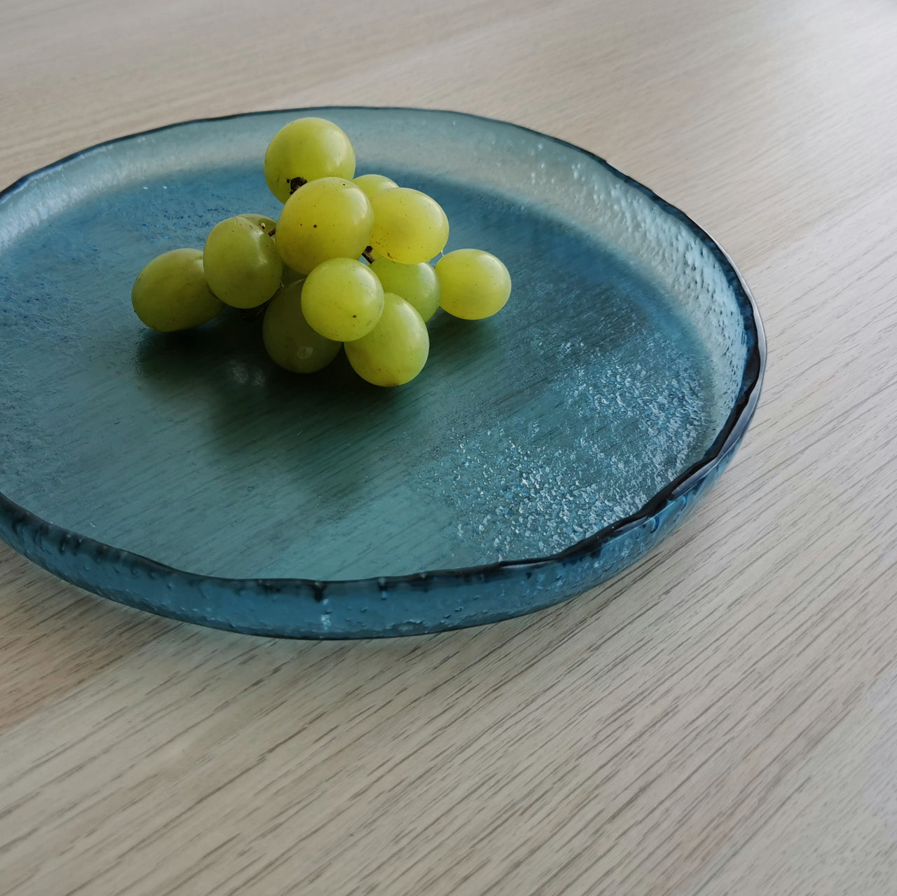 Manhattan Minimalist Sky Blue Glass Dessert Plate. Blue Glass Plate - 9 1/4" (23,5cm.)
